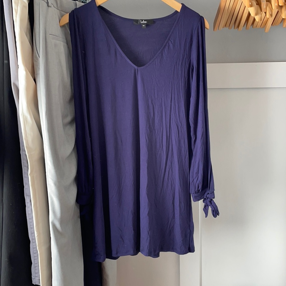 Long sleeved navy lulus dress